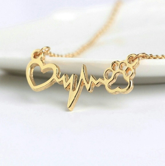 Jewelry - 🥰😍Paw Print Heartbeat Heart Necklace😍🥰